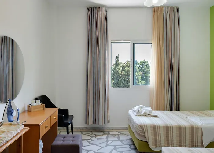 Ilios And Irene 3 Bed & Breakfast