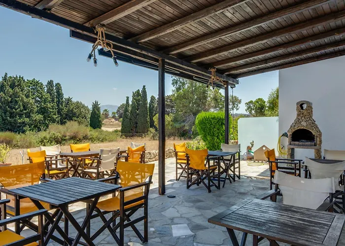 Ilios And Irene 3 Bed & Breakfast